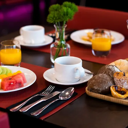 Hotel Sana Capitol 3*