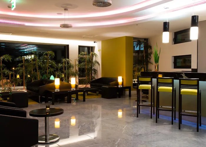 サナ キャピトル