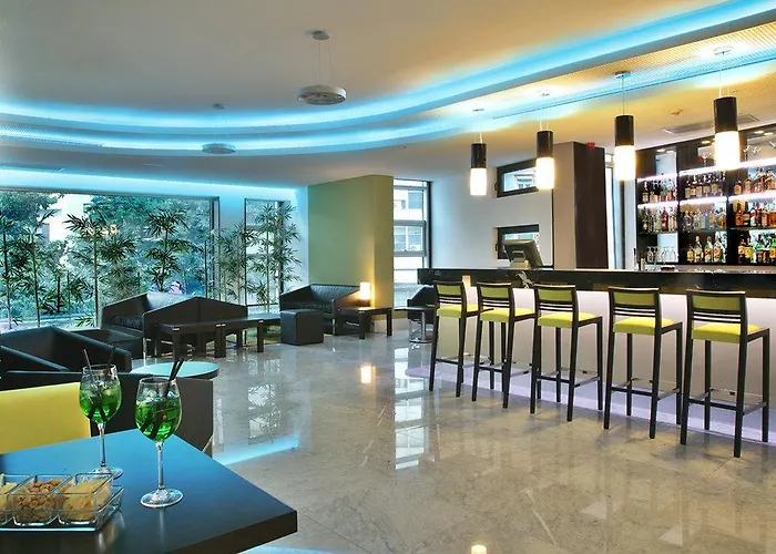 サナ キャピトル