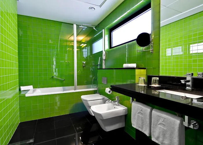 サナ キャピトル ホテル 3*