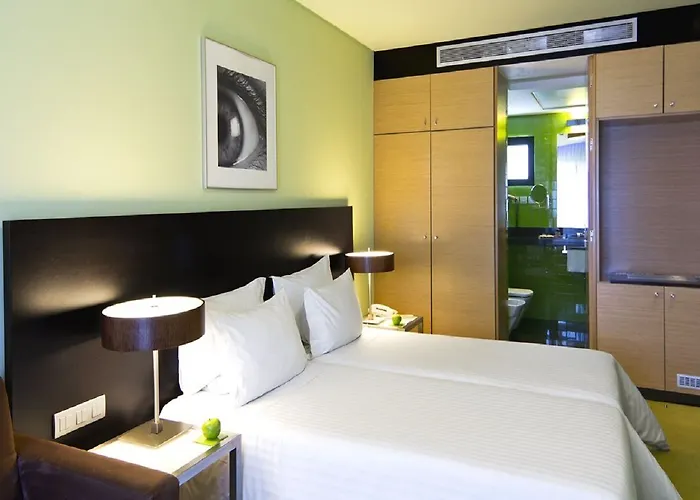 サナ キャピトル 3*