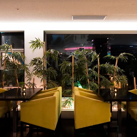 Hotel Sana Capitol 3*